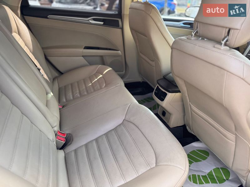 Седан Ford Fusion 2016 в Харкові