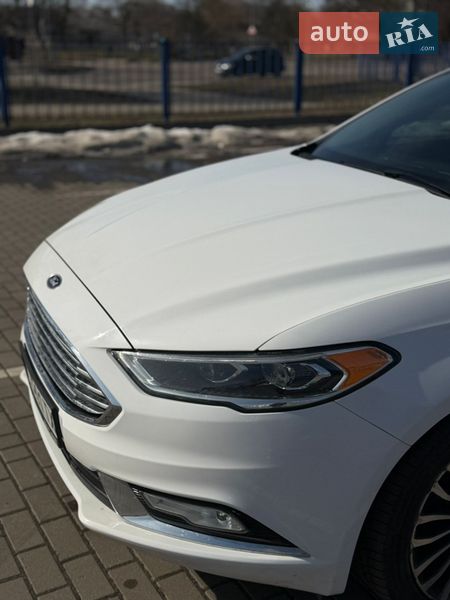 Седан Ford Fusion 2016 в Львові