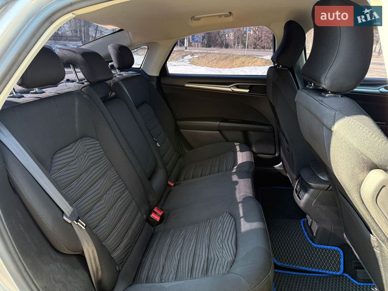 Седан Ford Fusion 2015 в Житомире