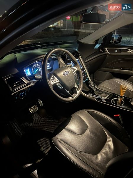 Седан Ford Fusion 2014 в Львове