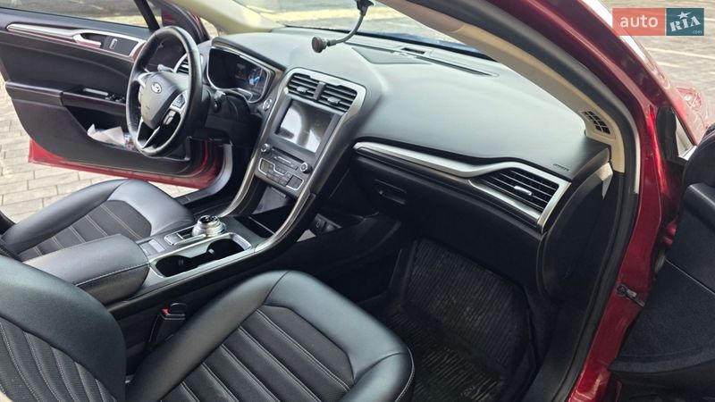 Седан Ford Fusion 2016 в Львові