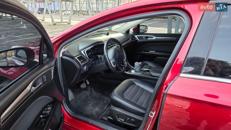 Седан Ford Fusion 2016 в Львові