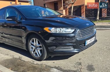 Седан Ford Fusion 2015 в Києві