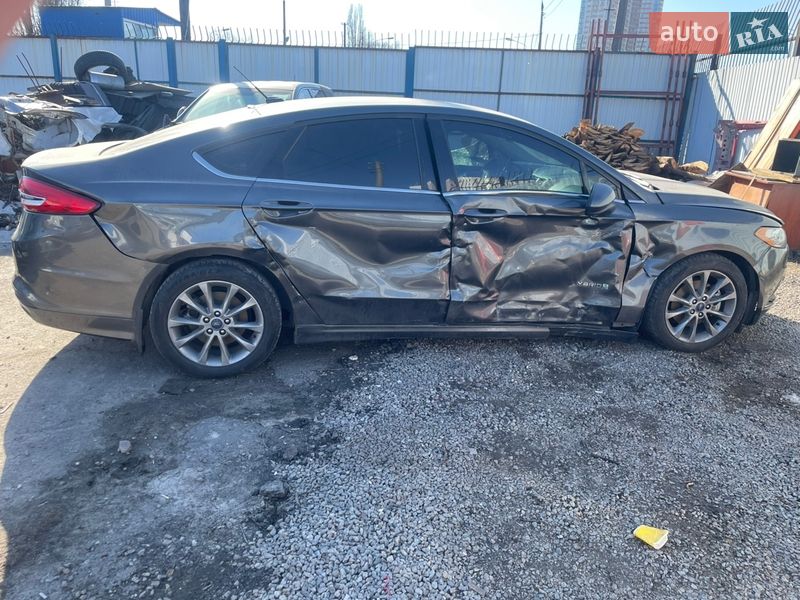 Седан Ford Fusion 2016 в Києві