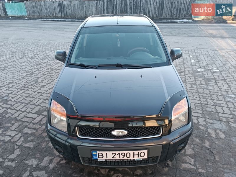 Хэтчбек Ford Fusion 2010 в Лубнах