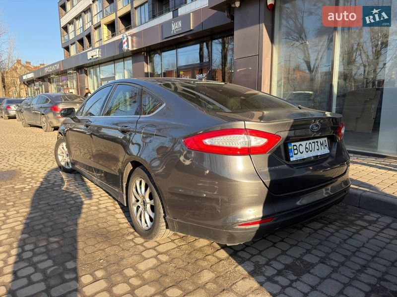 Седан Ford Fusion 2015 в Львове