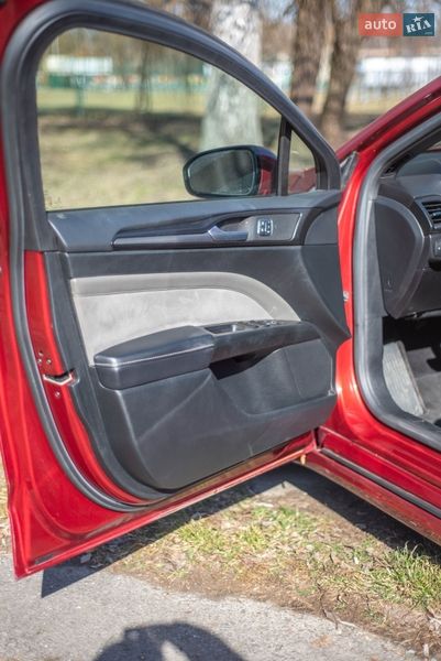 Седан Ford Fusion 2016 в Івано-Франківську