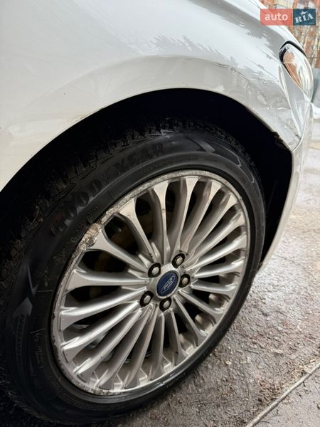 Седан Ford Fusion 2014 в Сумах