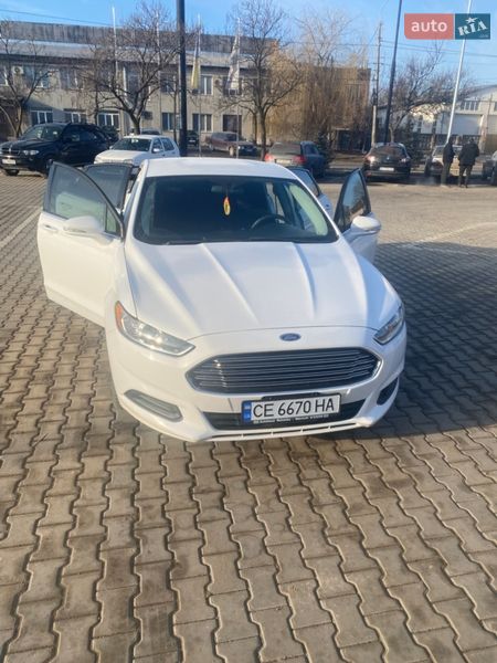 Седан Ford Fusion 2013 в Черновцах
