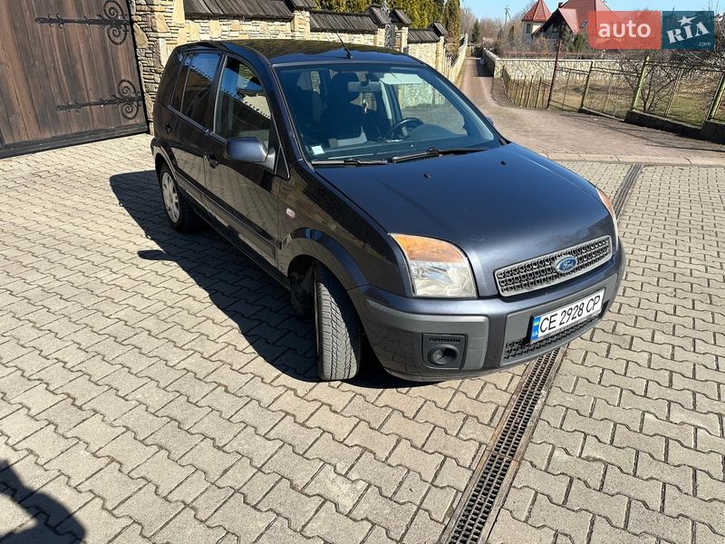 Хетчбек Ford Fusion 2008 в Надвірній