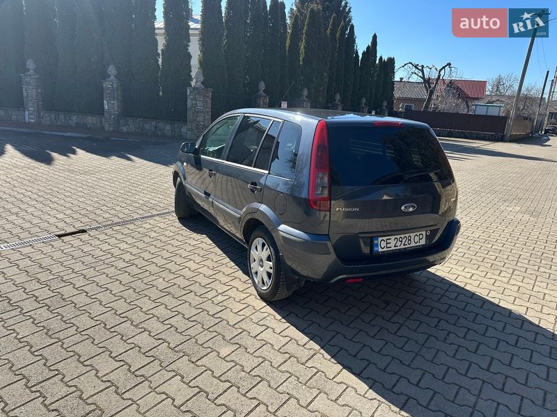 Хетчбек Ford Fusion 2008 в Надвірній