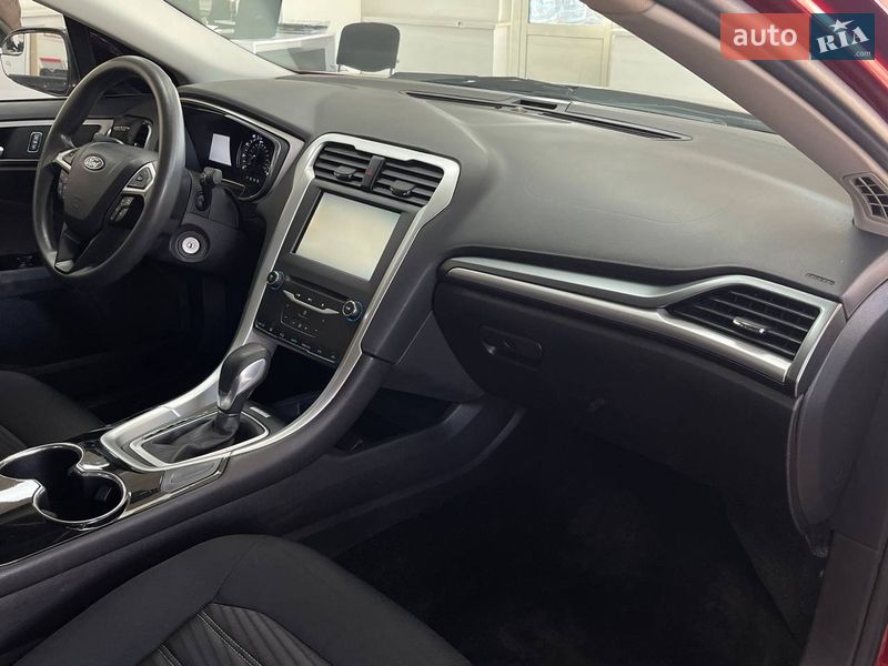 Седан Ford Fusion 2015 в Киеве
