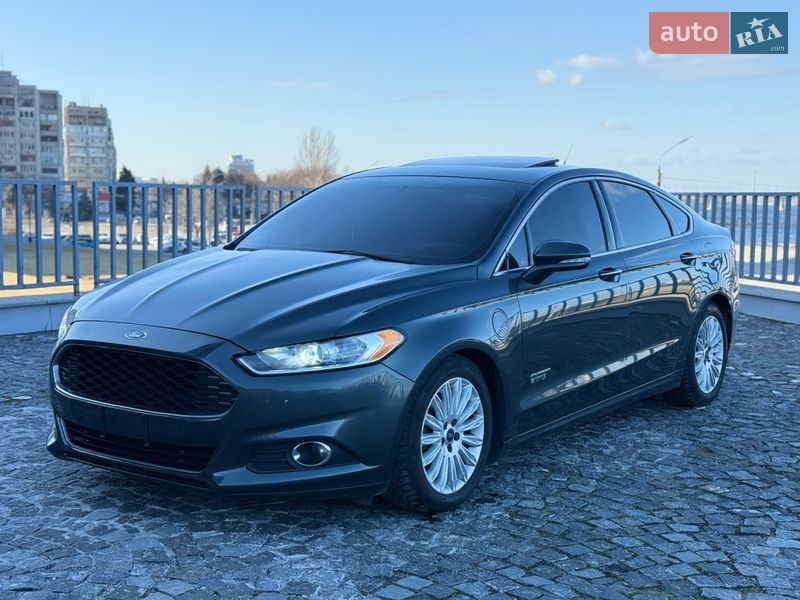 Седан Ford Fusion 2015 в Днепре