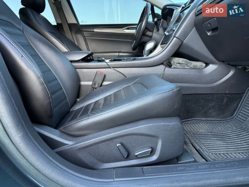 Седан Ford Fusion 2015 в Днепре