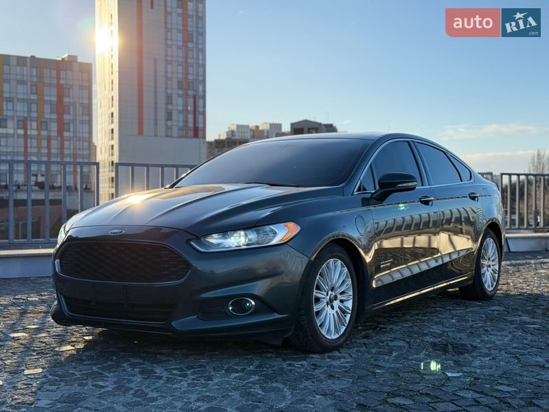 Седан Ford Fusion 2015 в Днепре