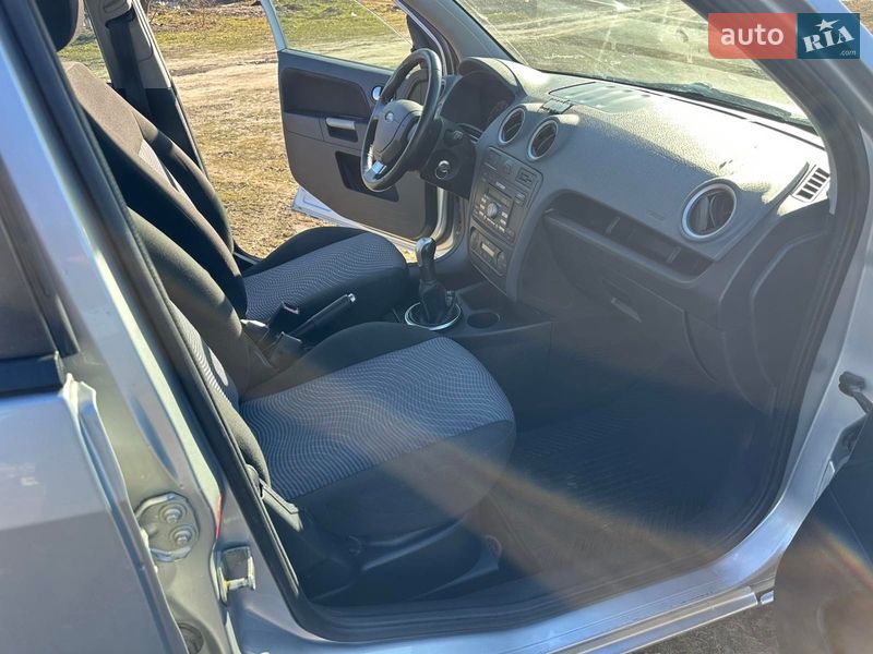 Хэтчбек Ford Fusion 2010 в Киеве