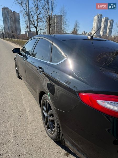 Седан Ford Fusion 2015 в Киеве