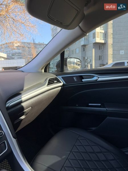 Седан Ford Fusion 2015 в Киеве
