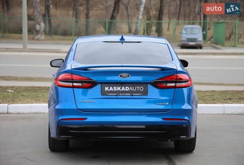 Седан Ford Fusion 2019 в Харкові