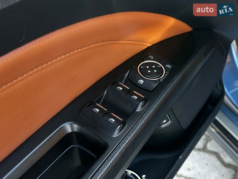 Седан Ford Fusion 2018 в Львове