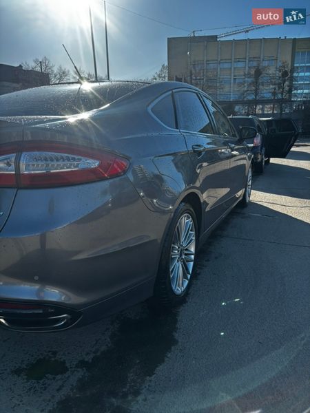 Седан Ford Fusion 2014 в Львове