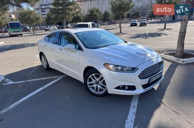 Седан Ford Fusion 2014 в Одесі