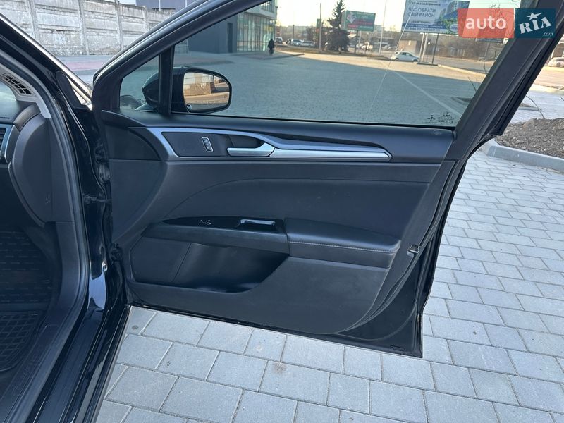 Седан Ford Fusion 2015 в Івано-Франківську