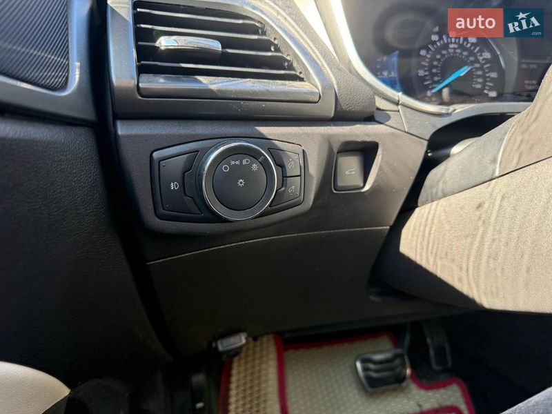 Седан Ford Fusion 2016 в Дніпрі