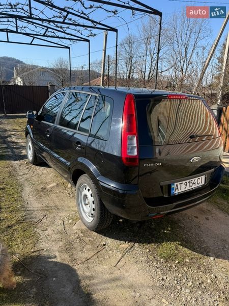 Хэтчбек Ford Fusion 2011 в Долине