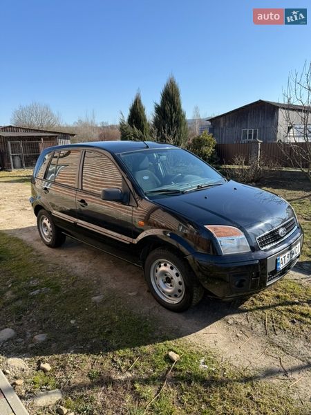 Хэтчбек Ford Fusion 2011 в Долине