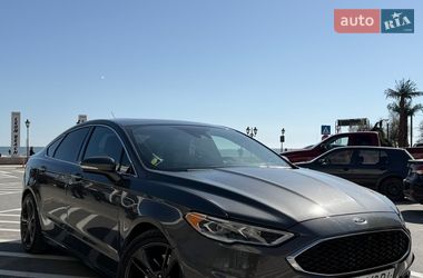 Седан Ford Fusion 2017 в Измаиле