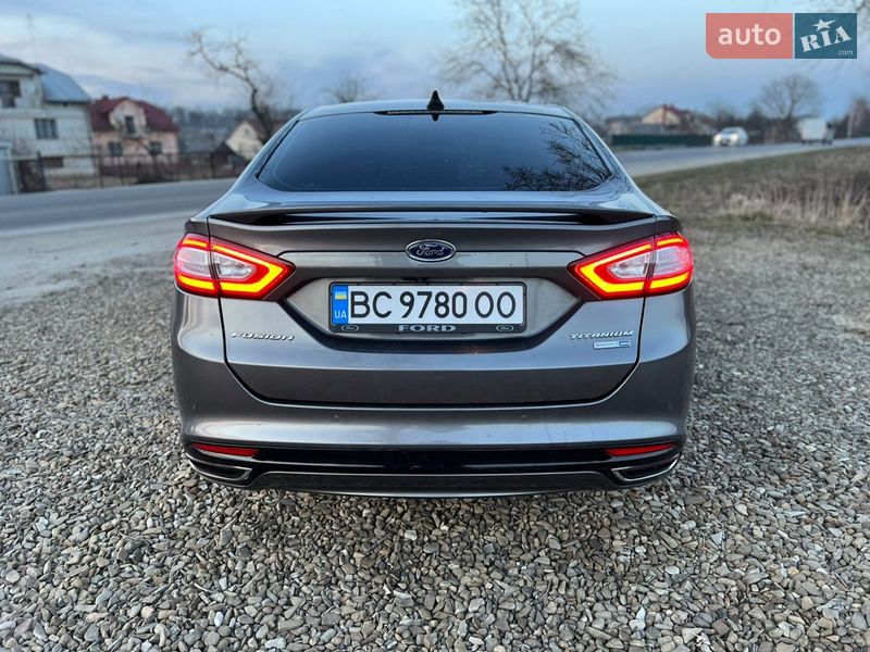 Седан Ford Fusion 2013 в Старому Самборі