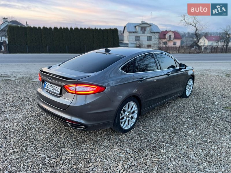 Седан Ford Fusion 2013 в Старому Самборі
