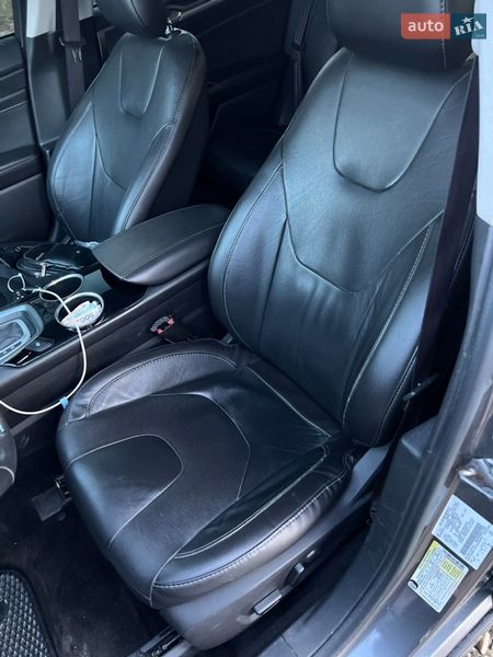 Седан Ford Fusion 2013 в Старому Самборі