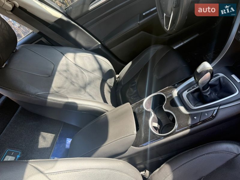 Седан Ford Fusion 2015 в Києві