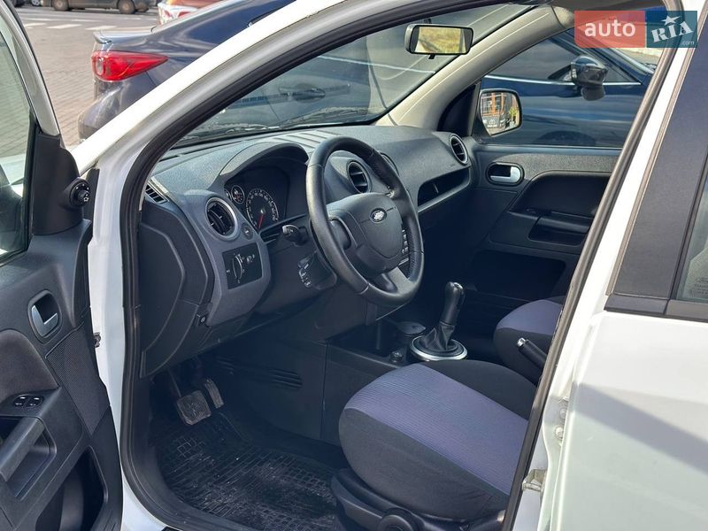 Хэтчбек Ford Fusion 2010 в Николаеве