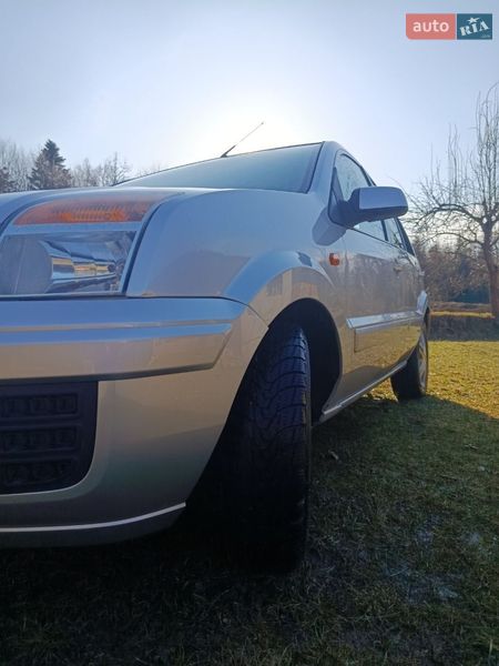 Хэтчбек Ford Fusion 2009 в Коломые