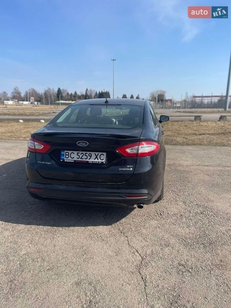 Седан Ford Fusion 2015 в Львове