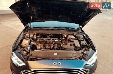 Седан Ford Fusion 2018 в Кривому Розі