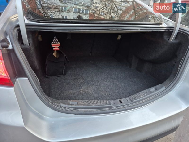 Седан Ford Fusion 2013 в Херсоні