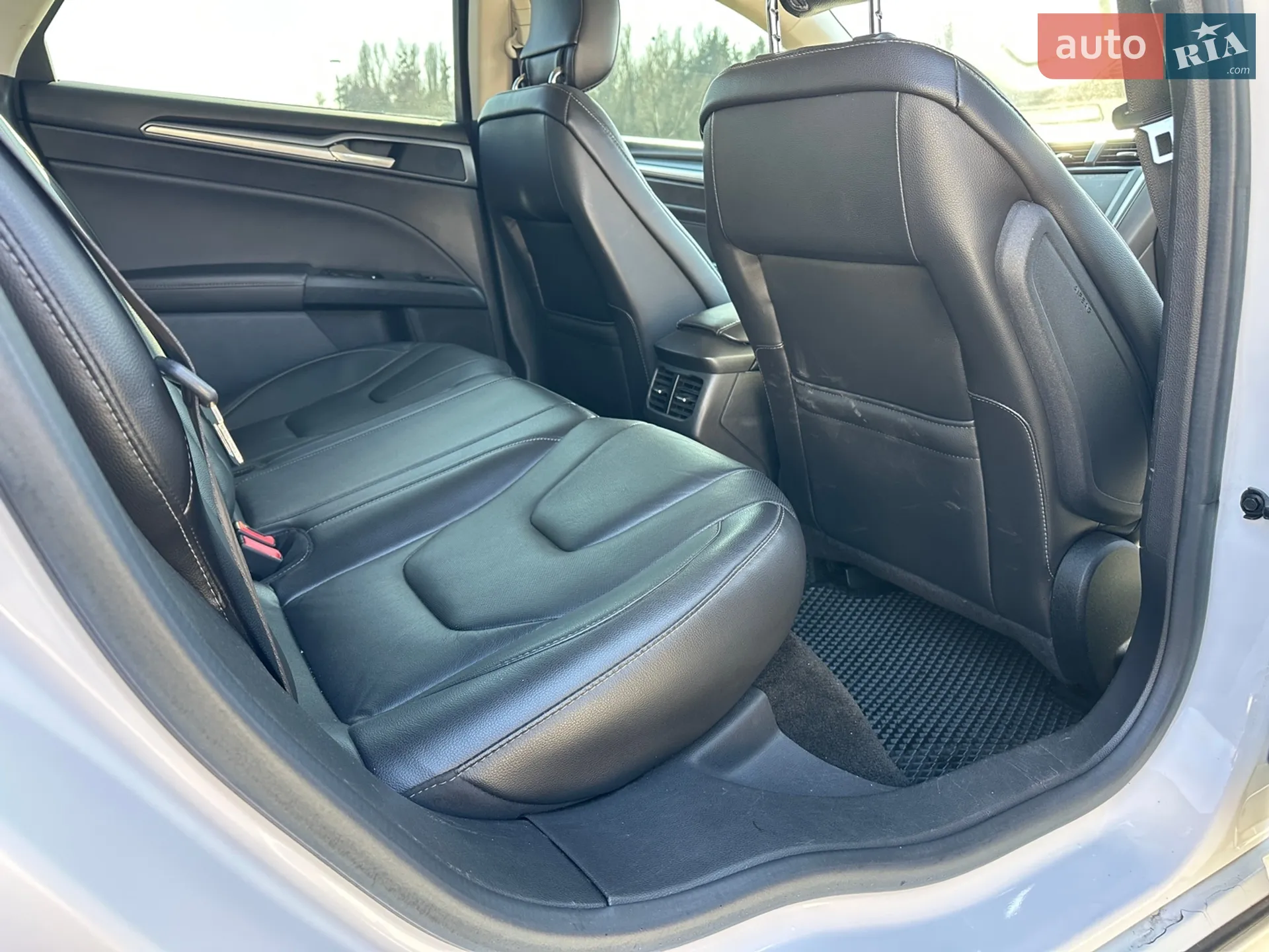 2013 Ford Fusion - мініатюра 26