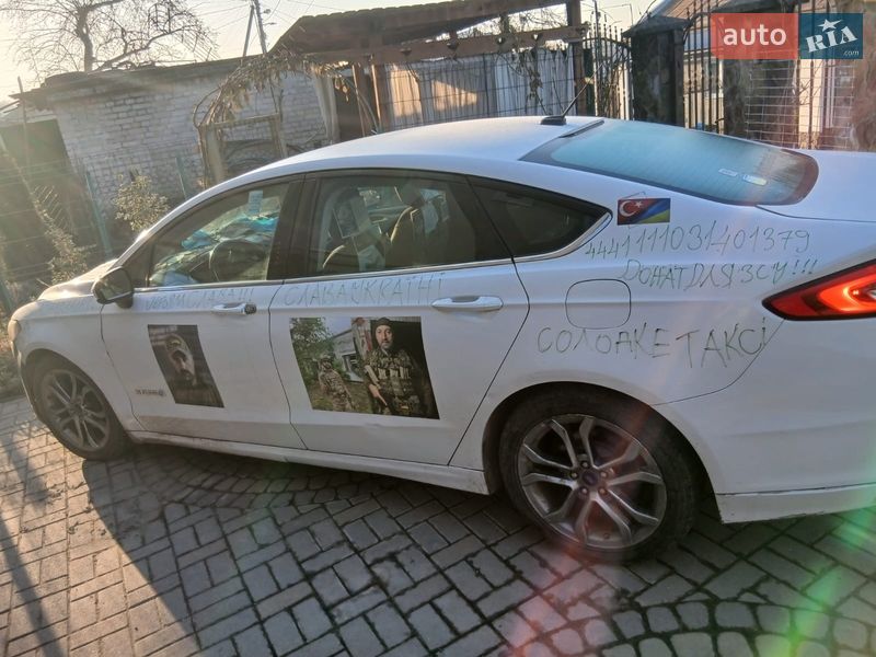 Седан Ford Fusion 2018 в Львові