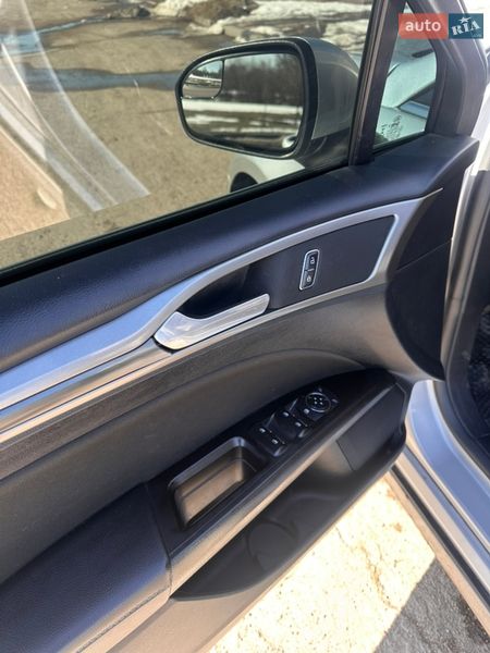 Седан Ford Fusion 2017 в Шостці