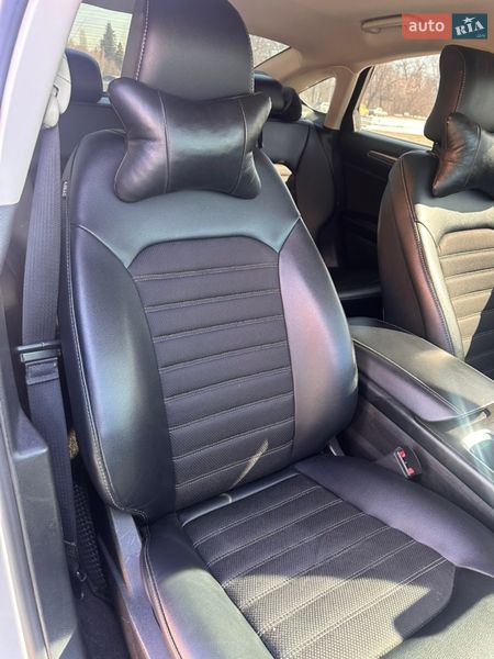 Седан Ford Fusion 2017 в Шостці