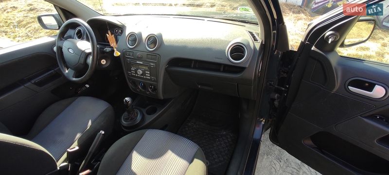 Седан Ford Fusion 2006 в Львове