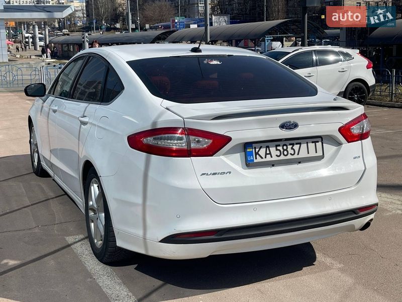 Седан Ford Fusion 2015 в Києві