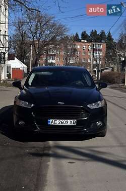 Седан Ford Fusion 2015 в Павлограді