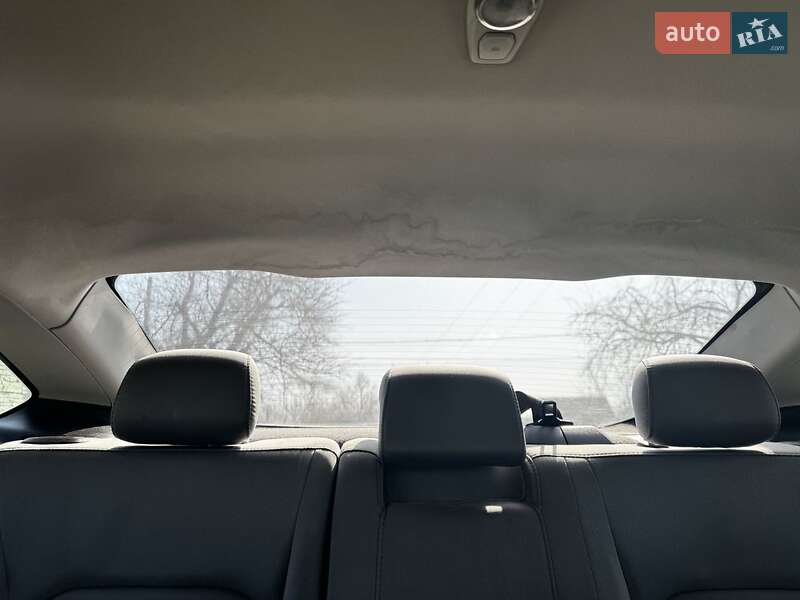 Седан Ford Fusion 2015 в Павлограді