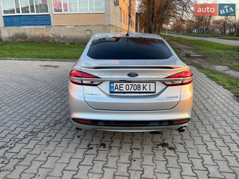 Седан Ford Fusion 2016 в Синельниково
