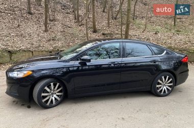 Седан Ford Fusion 2019 в Львове